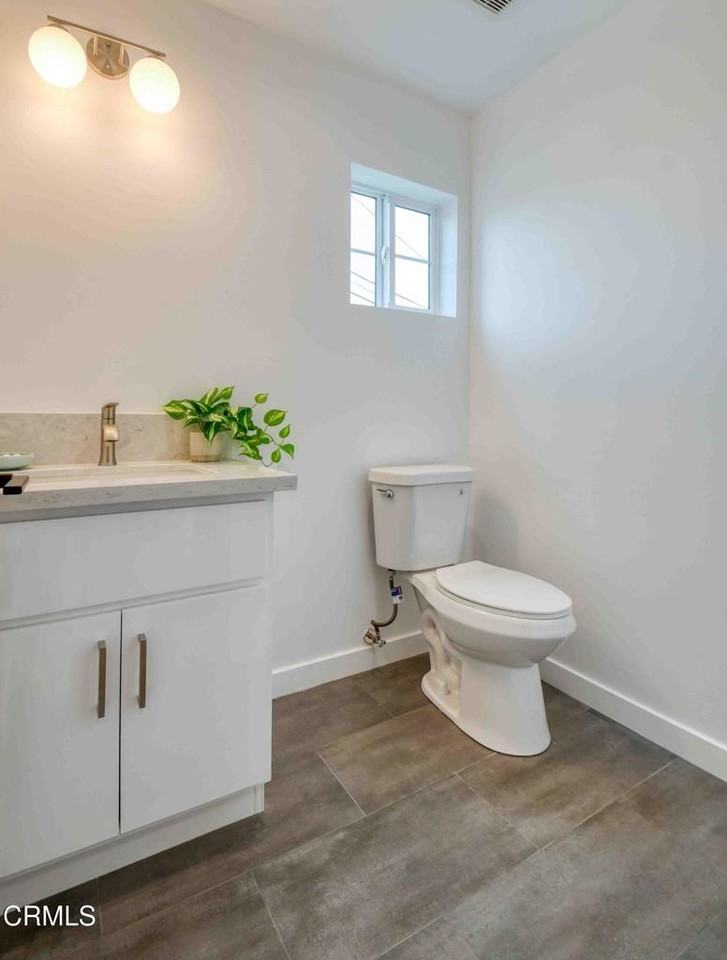 2325 Langdale Ave #2325 - Photo 3 of 33