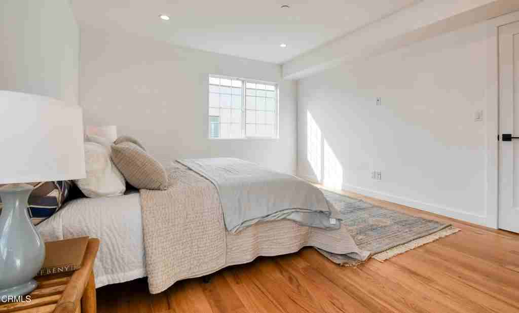 2325 Langdale Ave #2325 - Photo 5 of 33