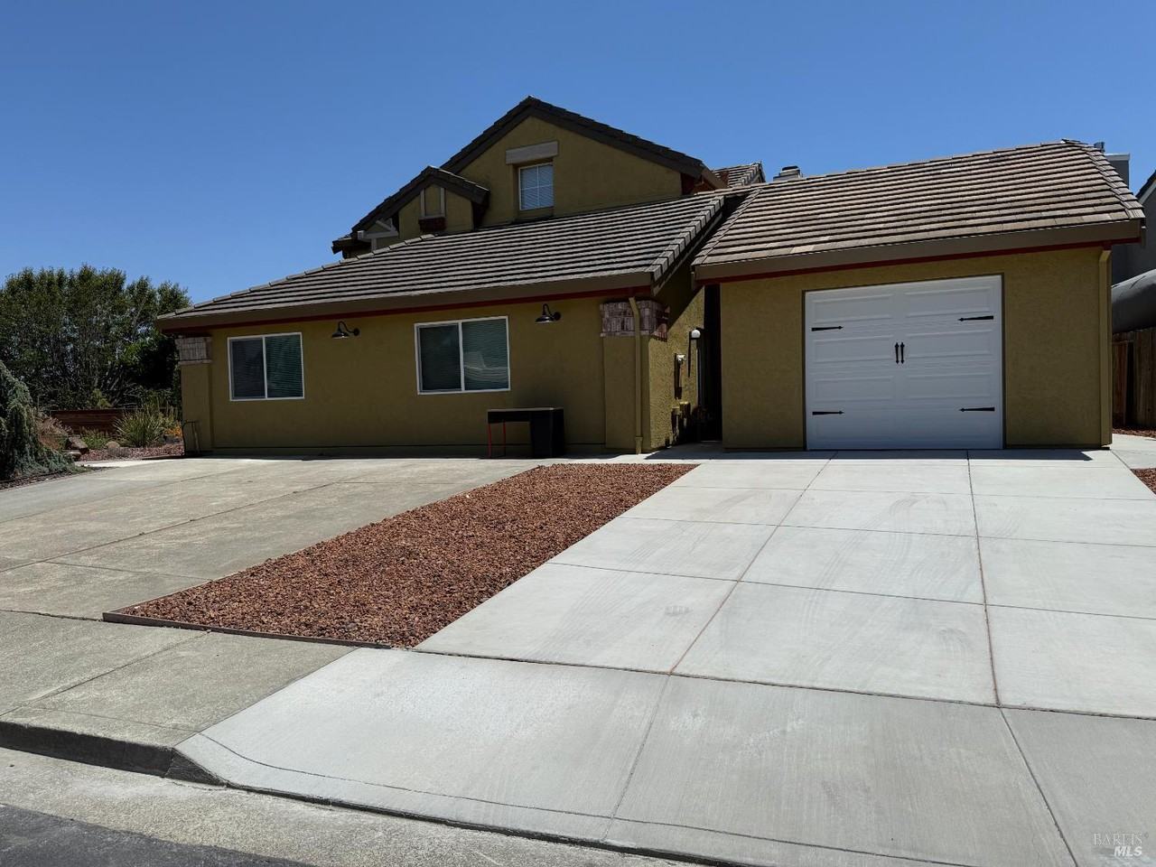 666 Belvedere Dr #666 - Photo 5 of 23