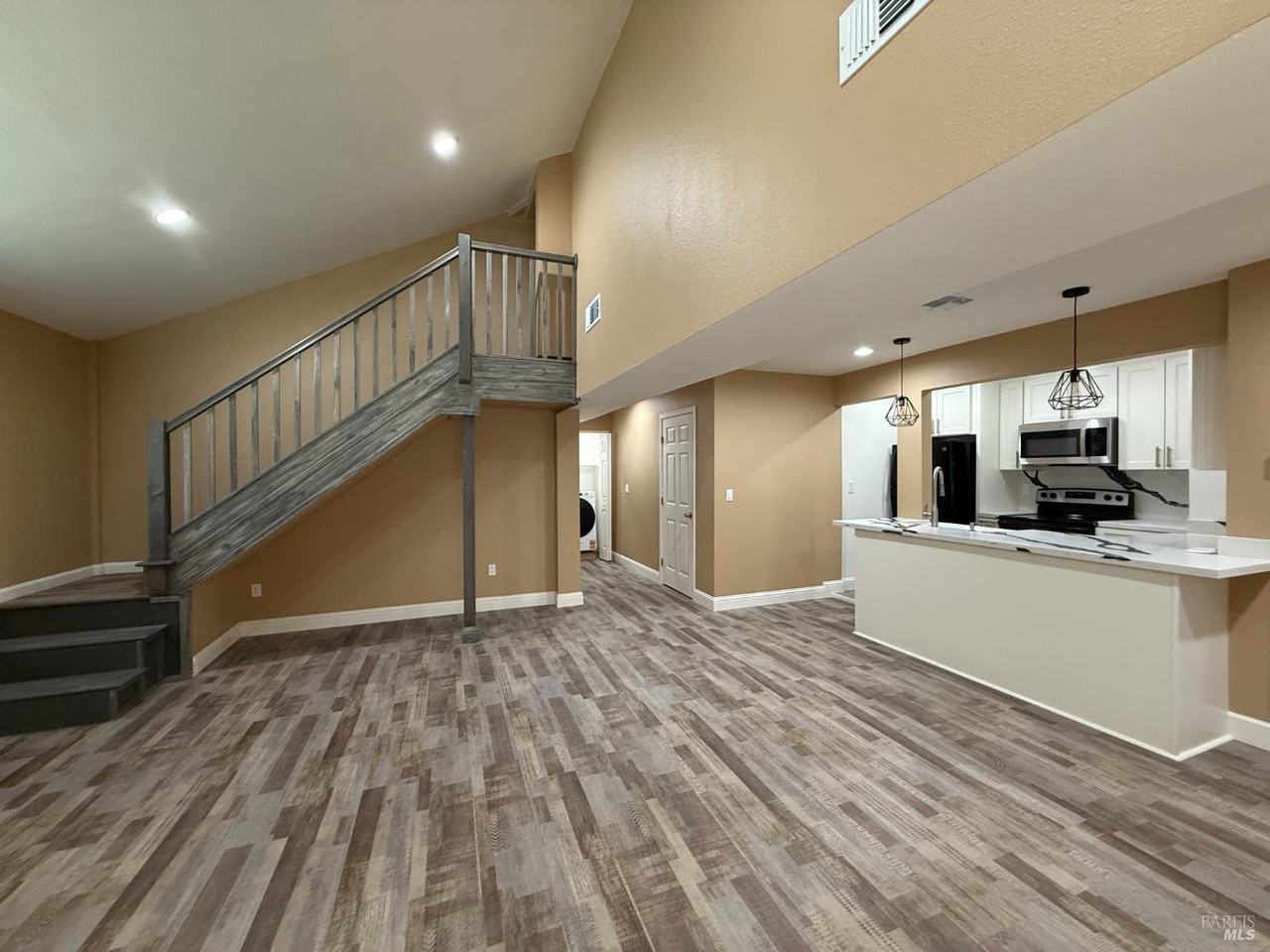 666 Belvedere Dr #666 - Photo 7 of 23