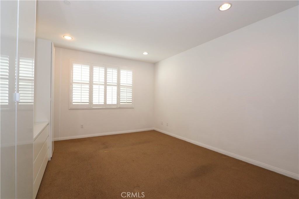 163 E Commercial St #163 - Photo 6 of 45