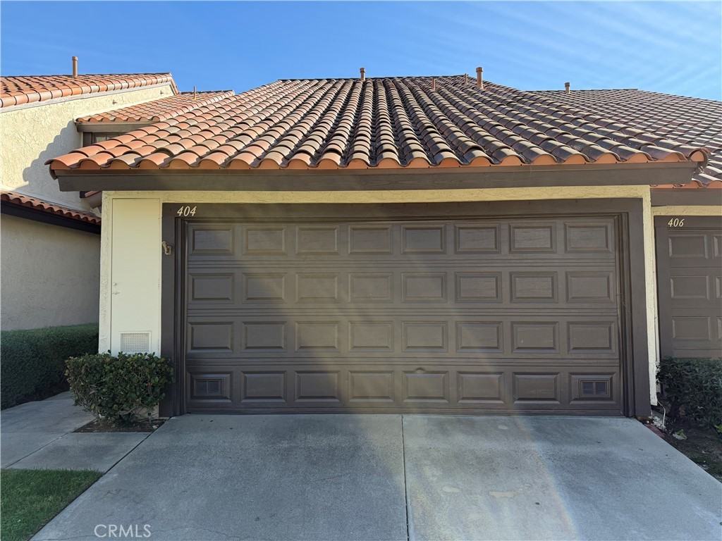 404 W Via Vaquero #404 - Photo 3 of 50