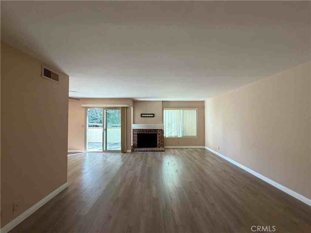 404 W Via Vaquero #404 - Photo 4 of 50