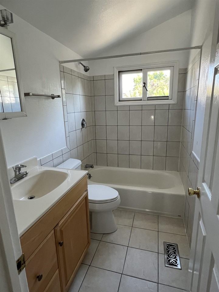 2438 Martin Luther King Jr Way #2438 - Photo 7 of 8