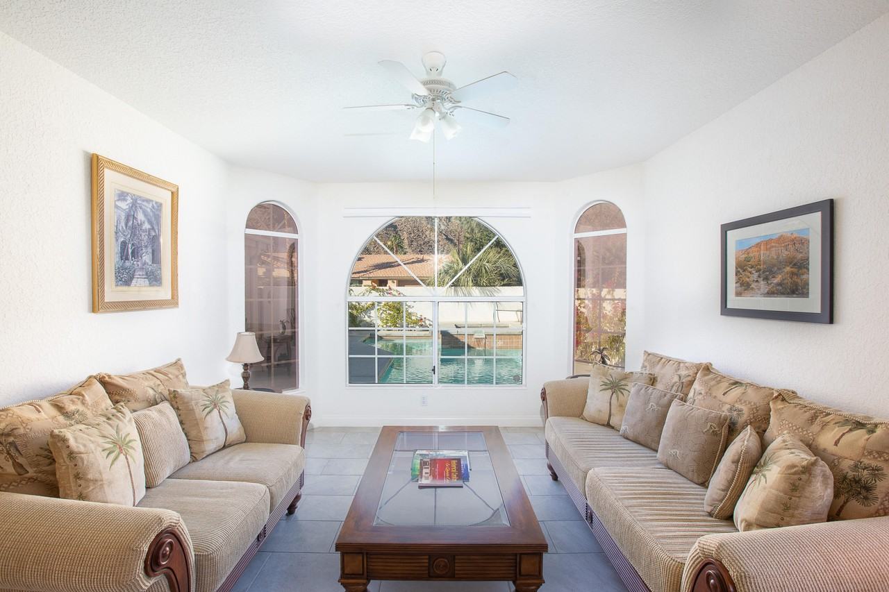 51880 Avenida Madero #51880