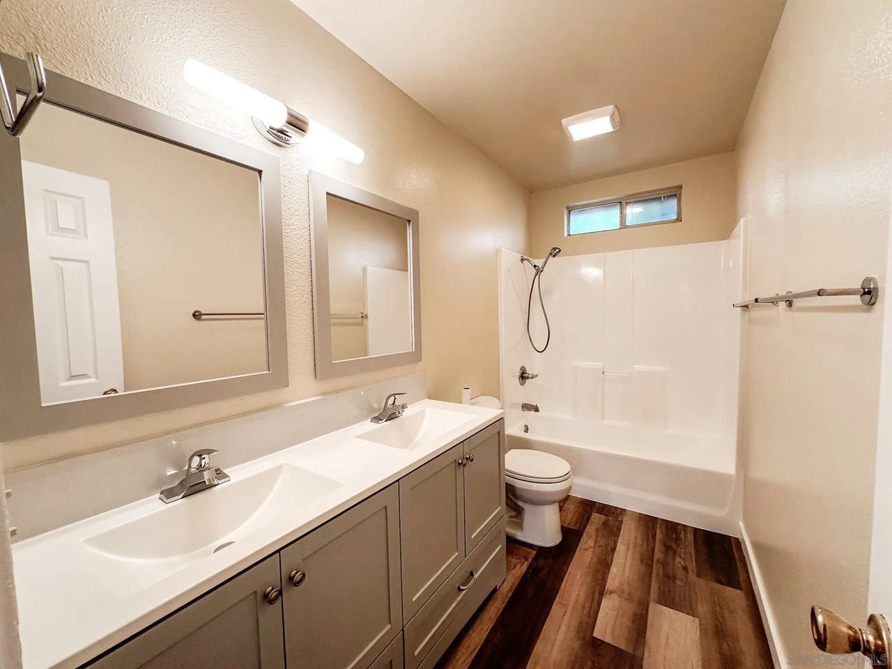 5506 Gables St #5506A - Photo 4 of 10