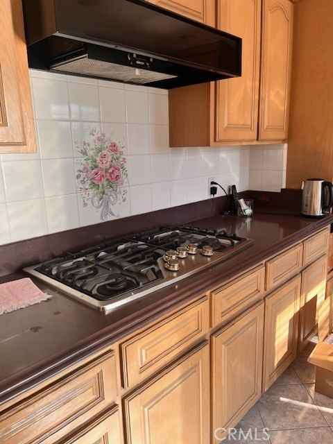 1054 Mayflower Ave #1054 - Photo 5 of 12