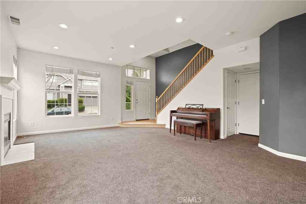 1691 Arbor Way #1691 - Photo 7 of 24