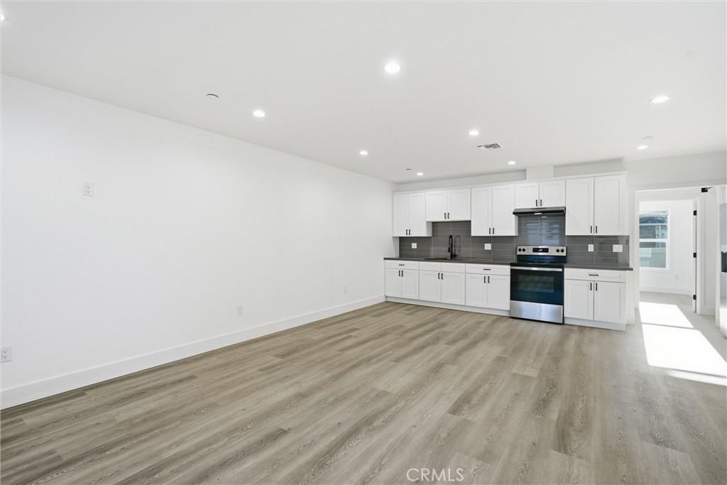 14016 Hubbard St #14016 - Photo 7 of 17