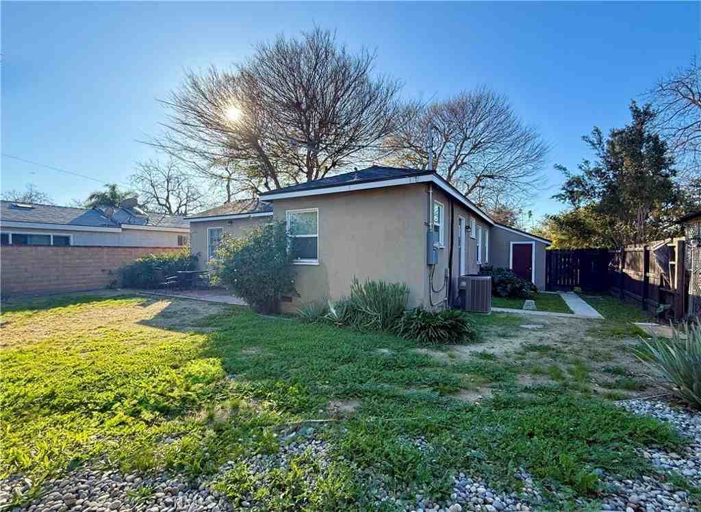 6948 Balcom Ave #6948 - Photo 7 of 30