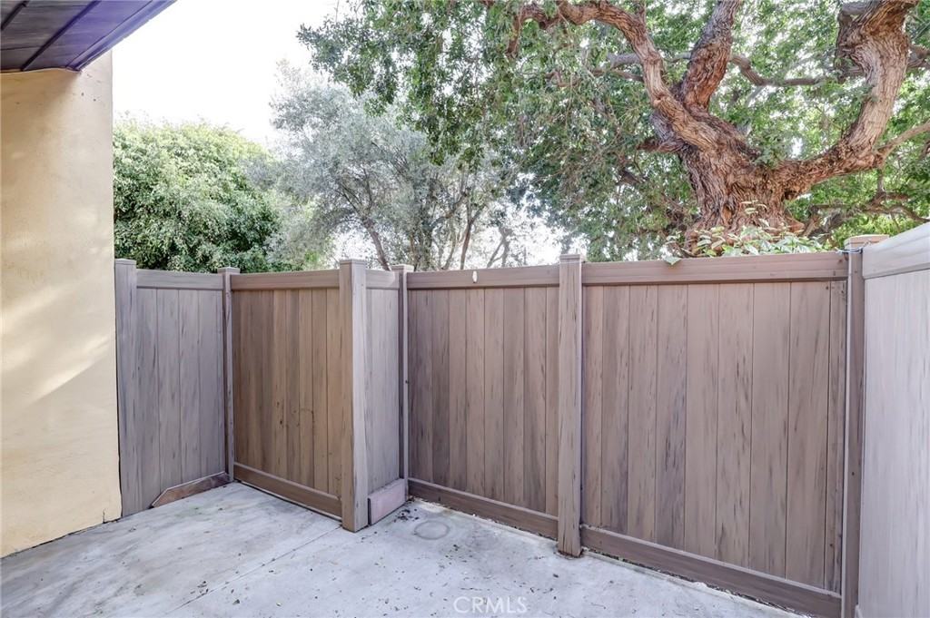 3459 W 171st St #3459 - Photo 3 of 19