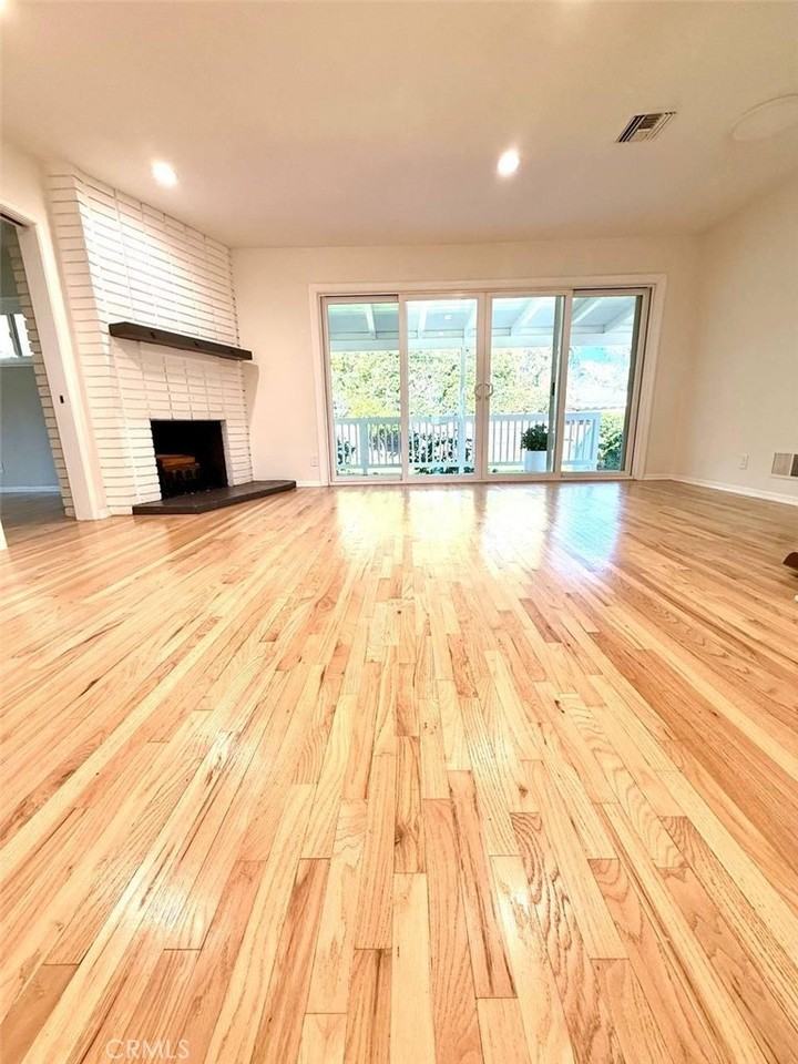 22051 San Miguel St #22051 - Photo 4 of 18