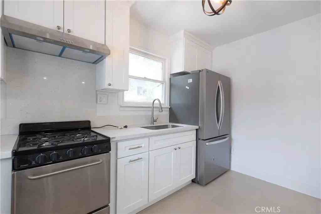 1611 S 4th Ave #1611 - Photo 3 of 18