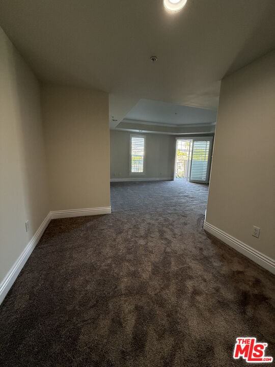 11540 Moorpark St #11540-101 - Photo 5 of 36