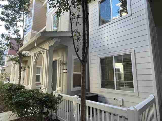 1503 Jetty Dr #1503 - Photo 3 of 26