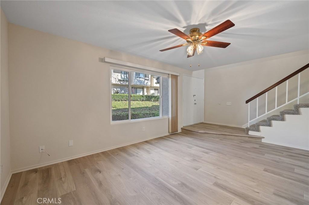 1667 Honeywood Ct #1667 - Photo 5 of 26