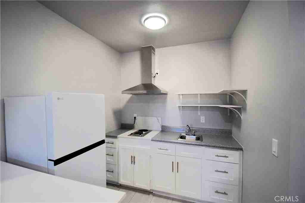 15414 Kinzie St #15414 - Photo 2 of 8