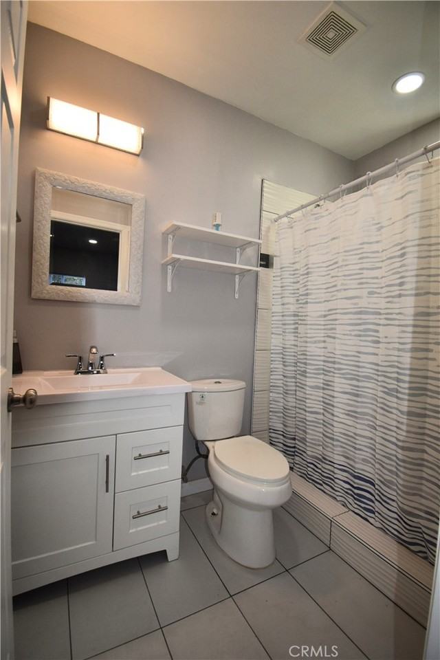 15414 Kinzie St #15414 - Photo 5 of 8