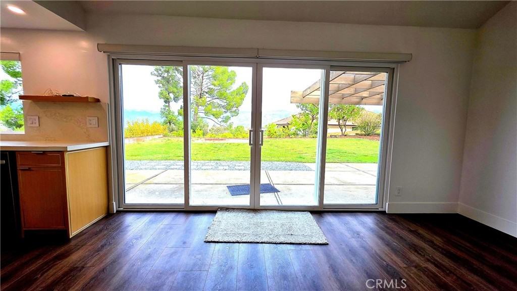 1546 Avenida Entrada #1546 - Photo 2 of 30