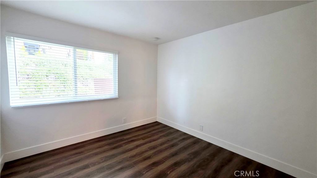 1546 Avenida Entrada #1546 - Photo 4 of 30