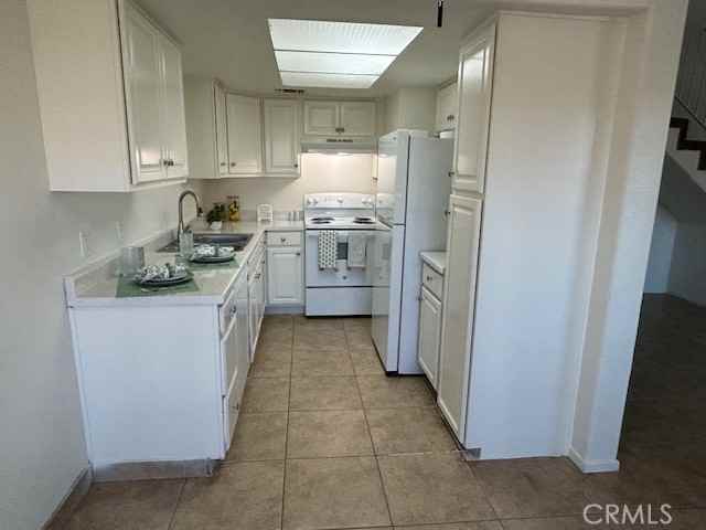 51020 Eisenhower Dr #51020-27 - Photo 4 of 22