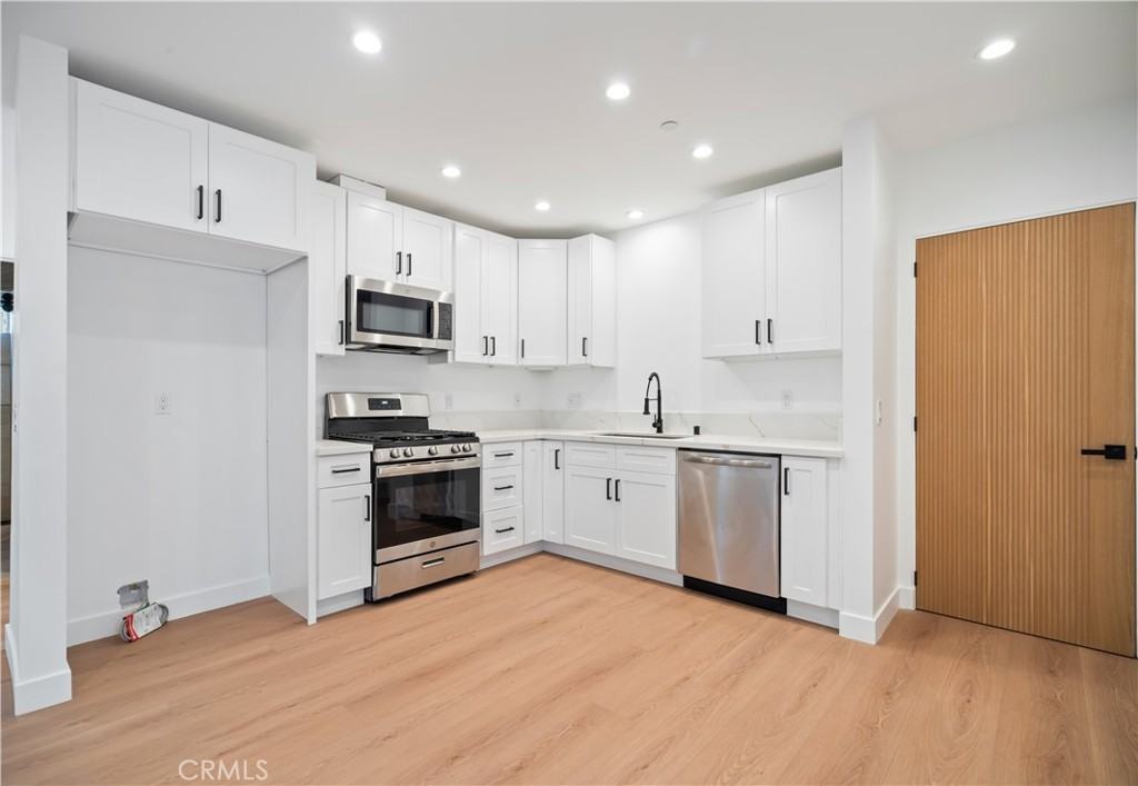 6935 Jellico Ave #6935 - Photo 5 of 22