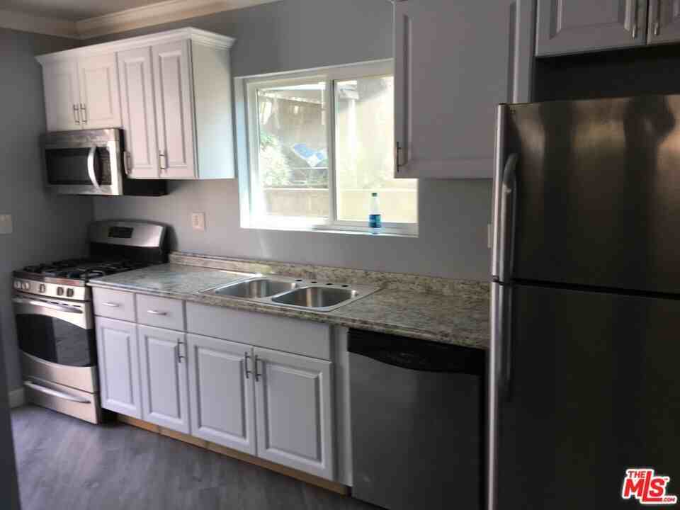 4922 1/2 Genevieve Ave #4922 - Photo 7 of 15