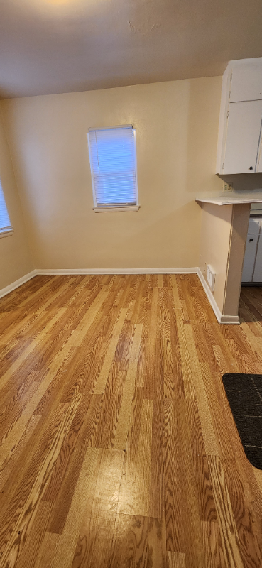 1929 Case Ave - Photo 4 of 9