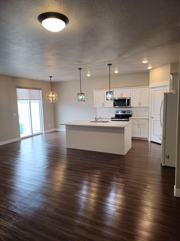 1818 Southwest - Photo 4 of 17