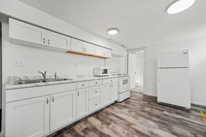 featured image of 37 Euclid St #4