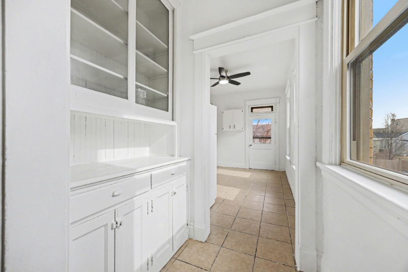 37 Euclid St #2 - Photo 3 of 14