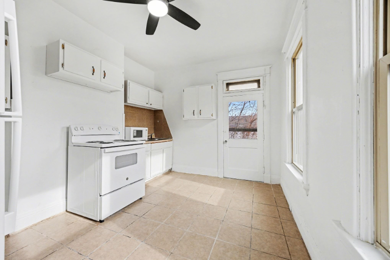 37 Euclid St #2 - Photo 4 of 14