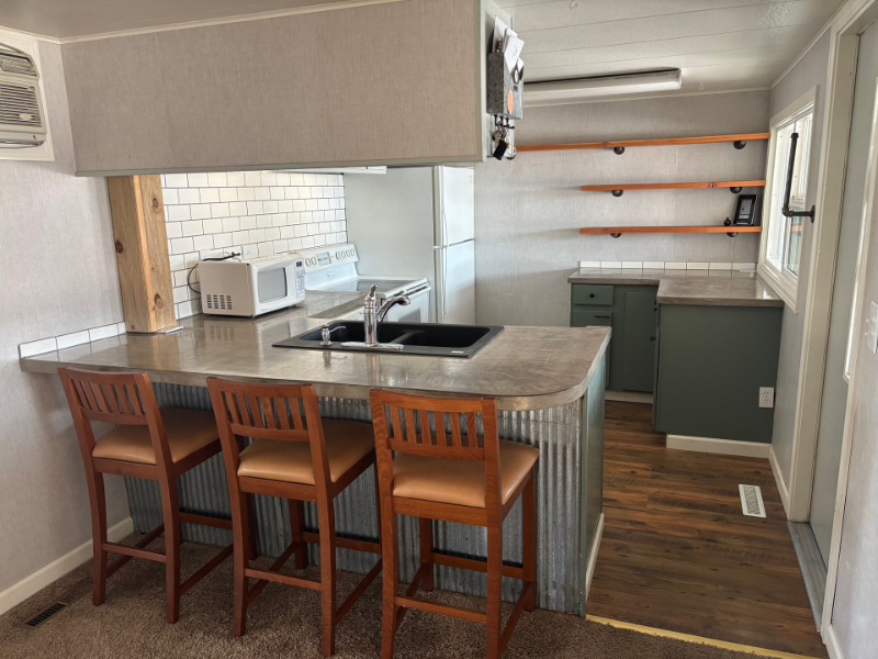 440 Ronda Rd - Photo 3 of 20