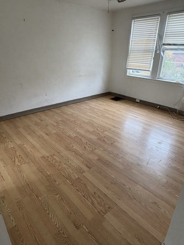 1910 Maple St - Photo 2 of 12