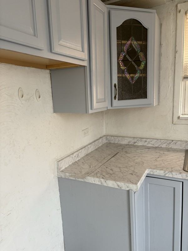 1910 Maple St - Photo 7 of 12