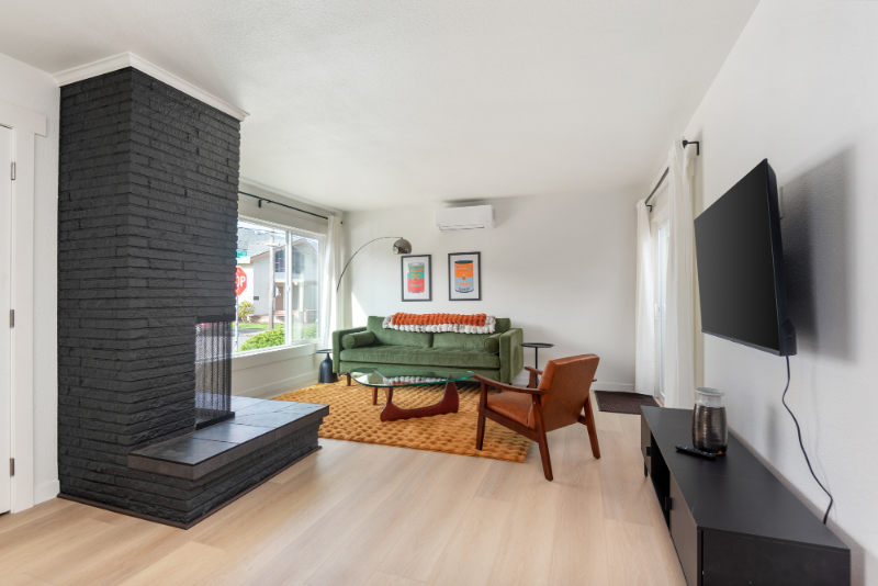 5134 Ne 22nd Ave #5134NE22nd - Photo 3 of 9