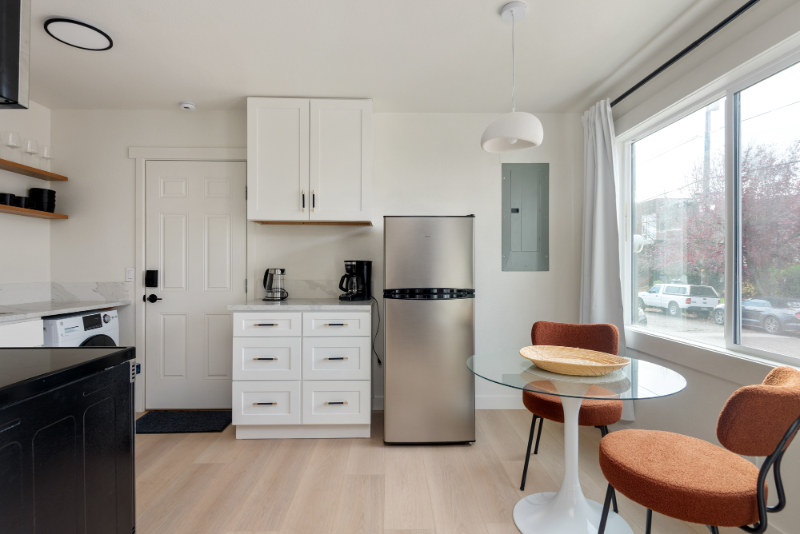 5134 Ne 22nd Ave #5134NE22nd - Photo 7 of 9