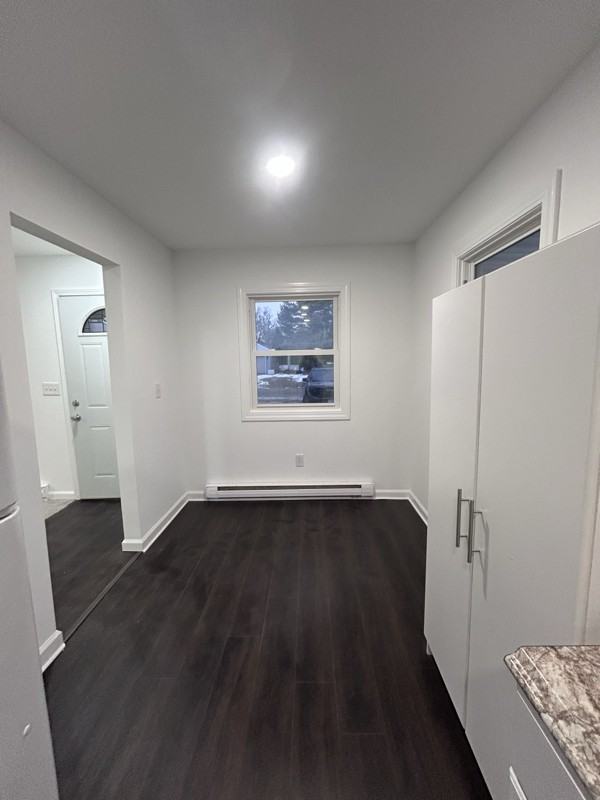 204 North St - Photo 3 of 12