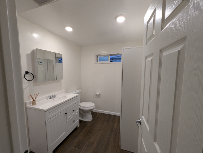 7500 Yarmouth Ave - Photo 4 of 8