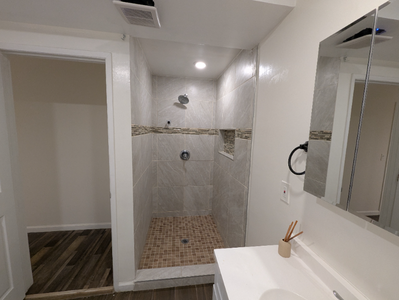 7500 Yarmouth Ave - Photo 6 of 8