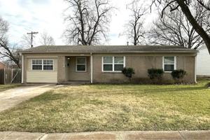 featured image of 3004 Albany Dr