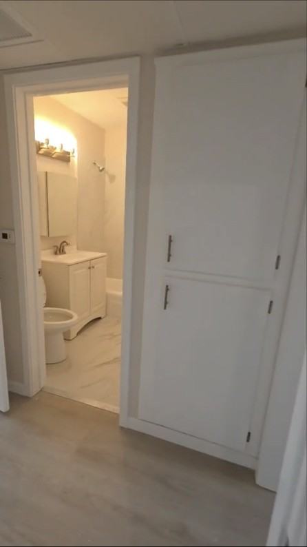 1134 E Doran St #6 - Photo 4 of 9