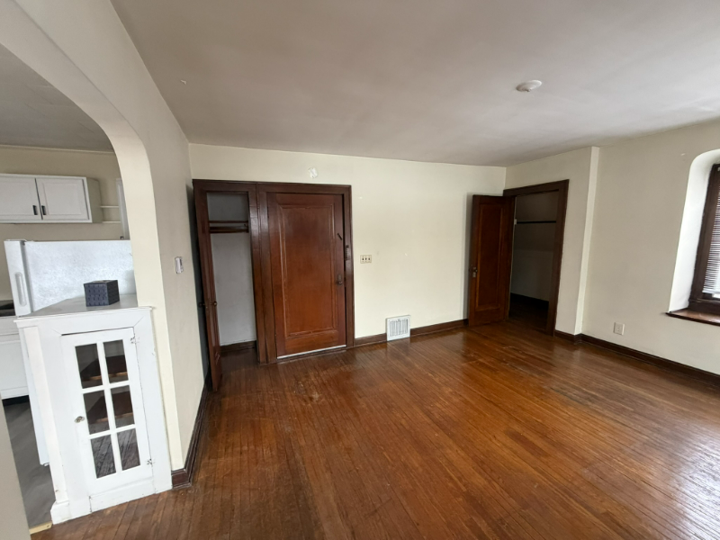 1320 Broad Blvd - Photo 2 of 9