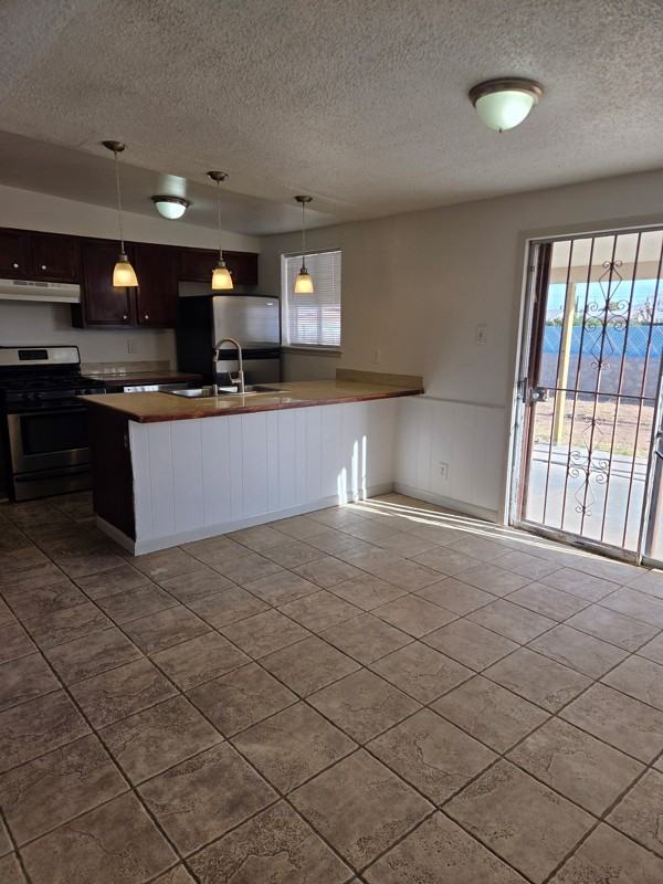 5620 Salem Dr - Photo 2 of 14