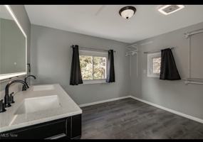 featured image of 270 W Glendale St