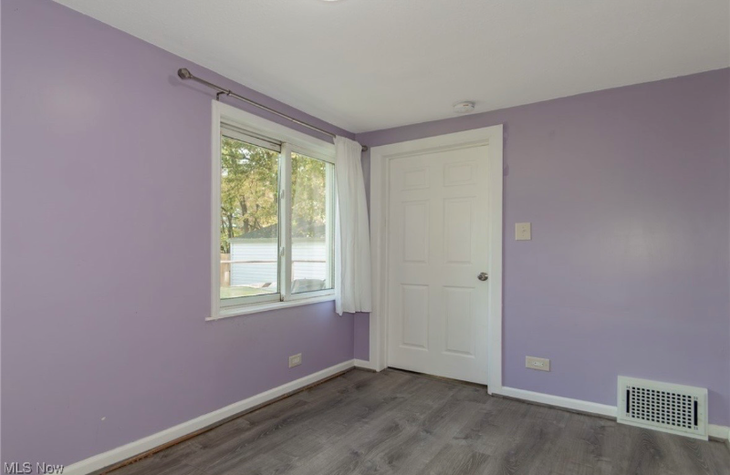 270 W Glendale St - Photo 2 of 13