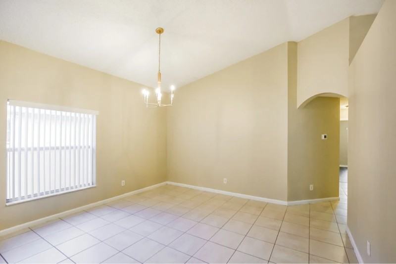 10890 Nw 46th Dr - Photo 6 of 12