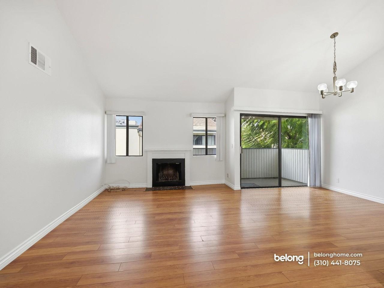 10512 Sunland Blvd #5 - Photo 6 of 25