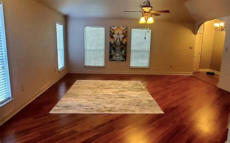 212 Canulette Rd - Photo 3 of 20