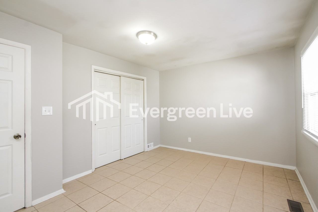 8426 Montery Rd - Photo 7 of 15